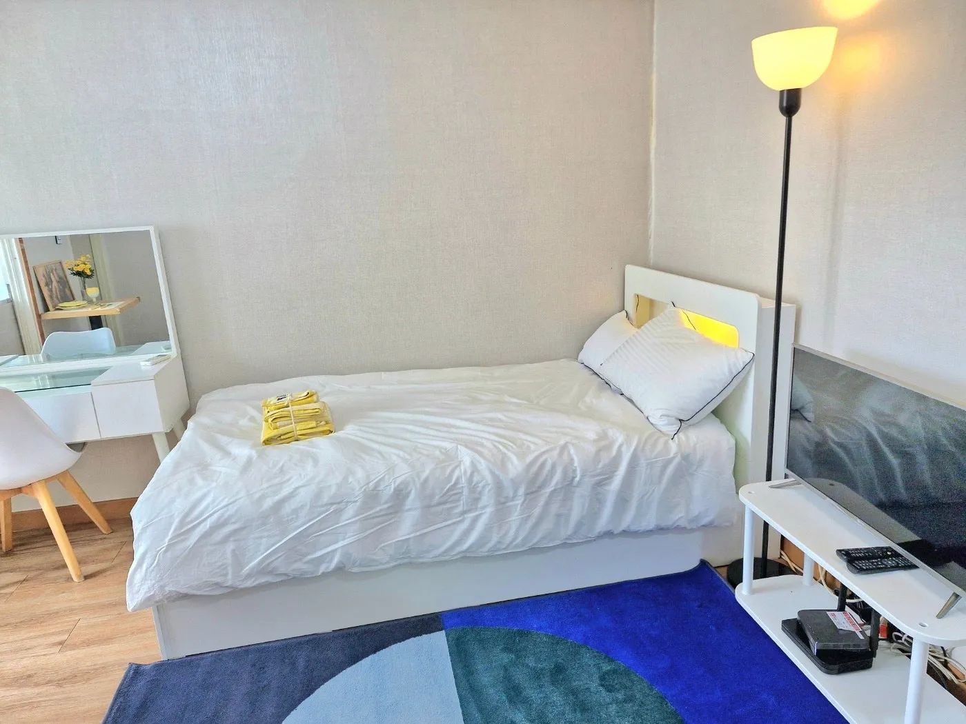 Room image 3