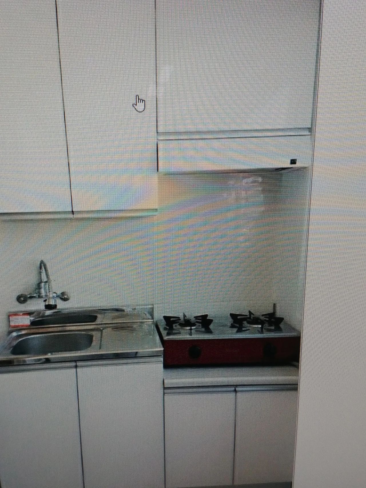 Room image 4