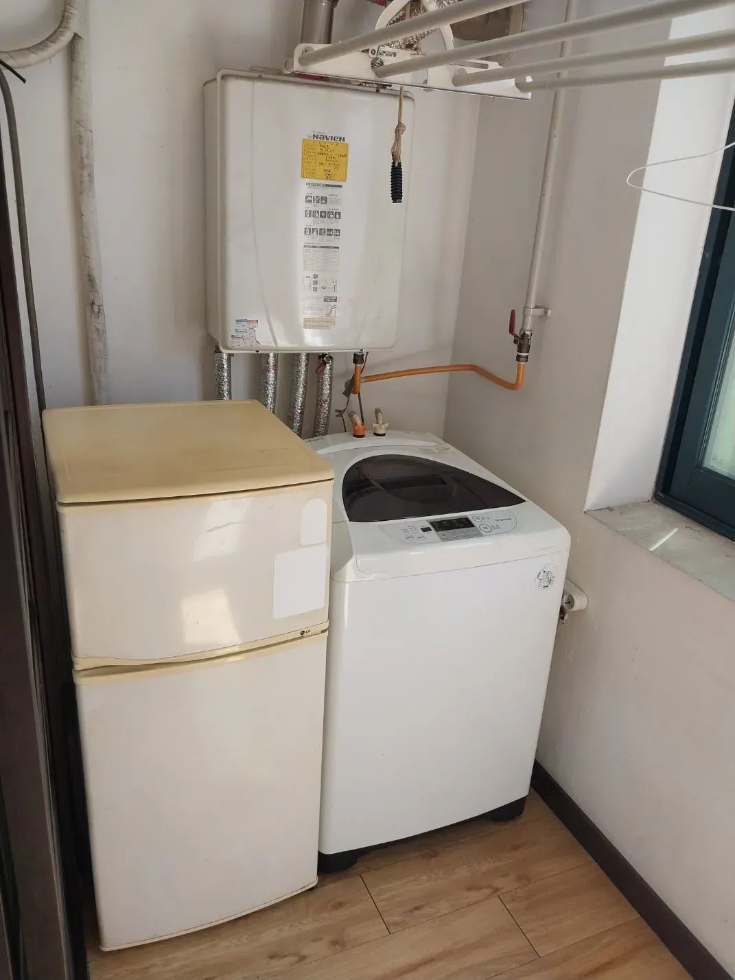 Room image 4