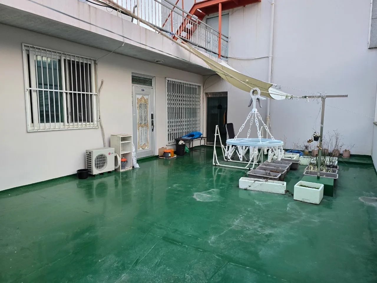 Room image 1