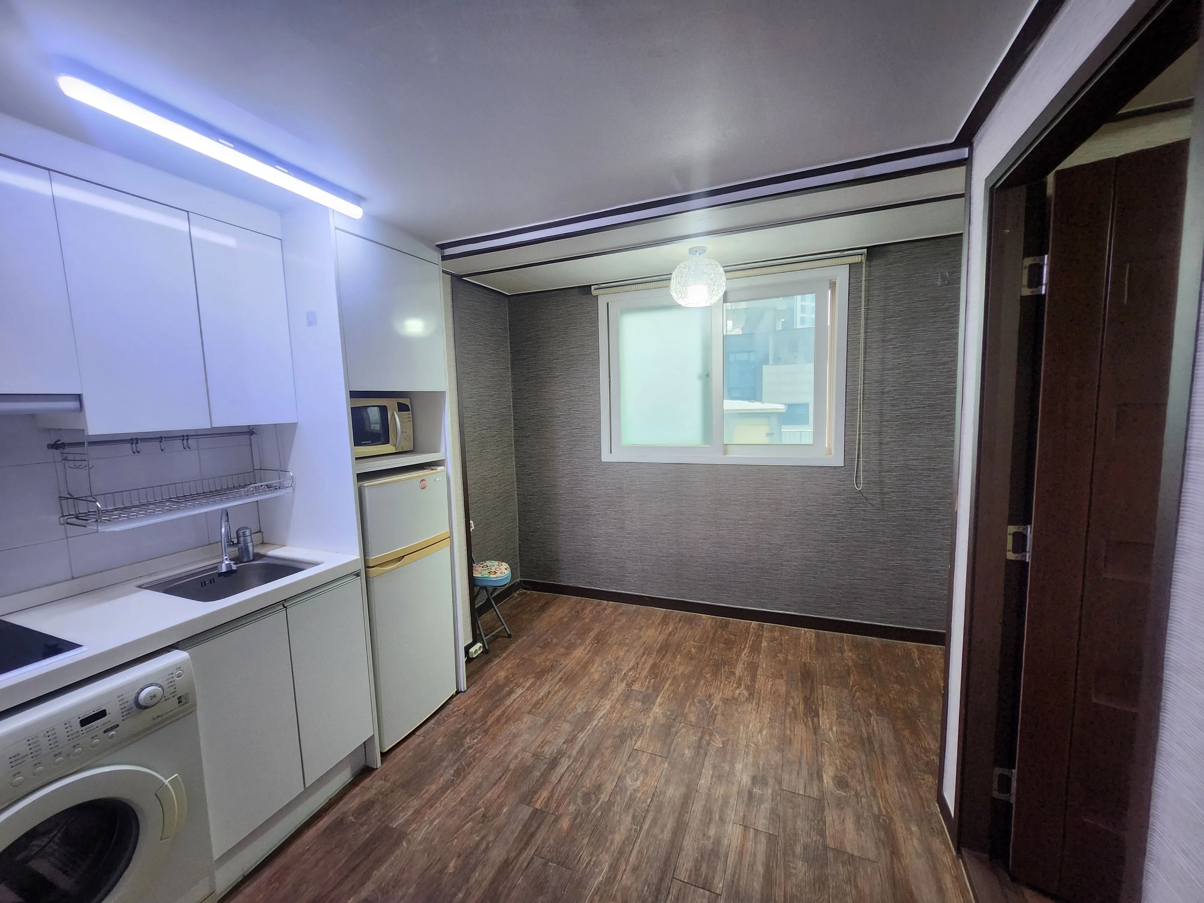 Room image 1