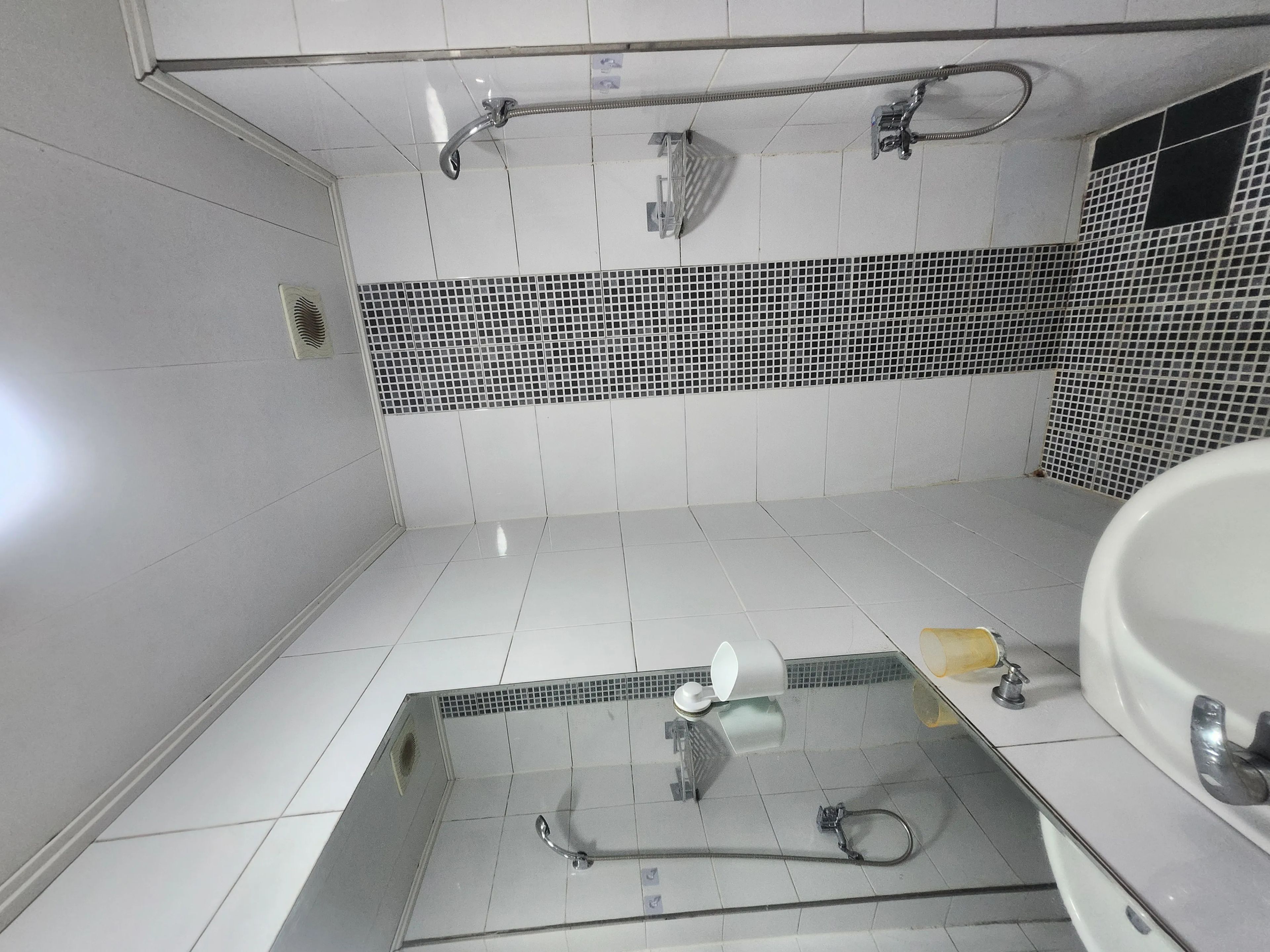Room image 5