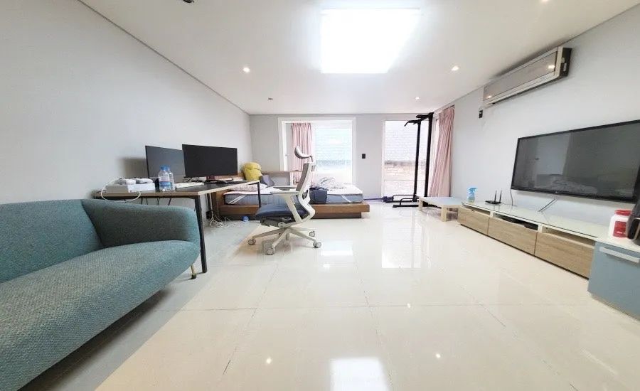 Room image 1