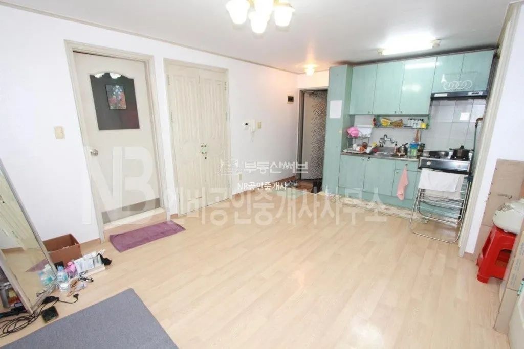 Room image 1