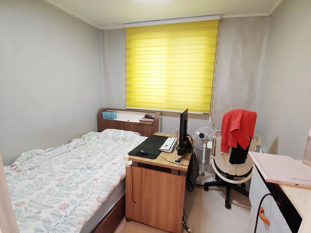 Room image 3