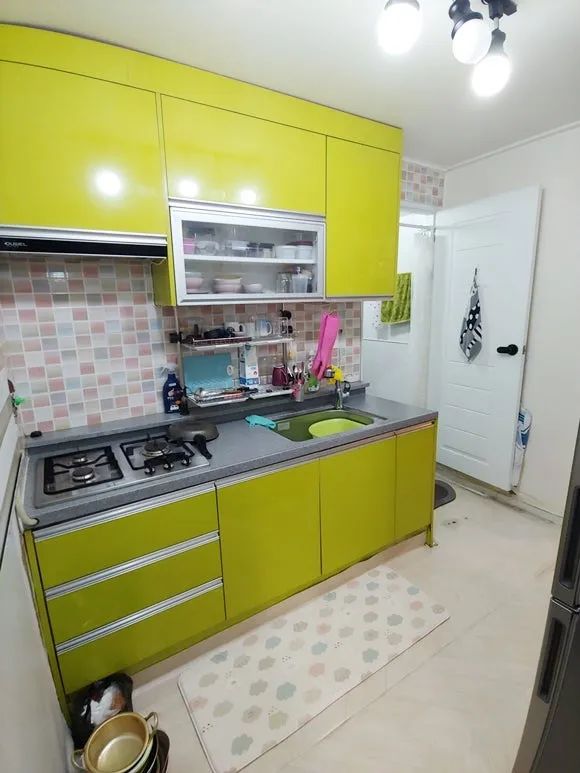 Room image 4