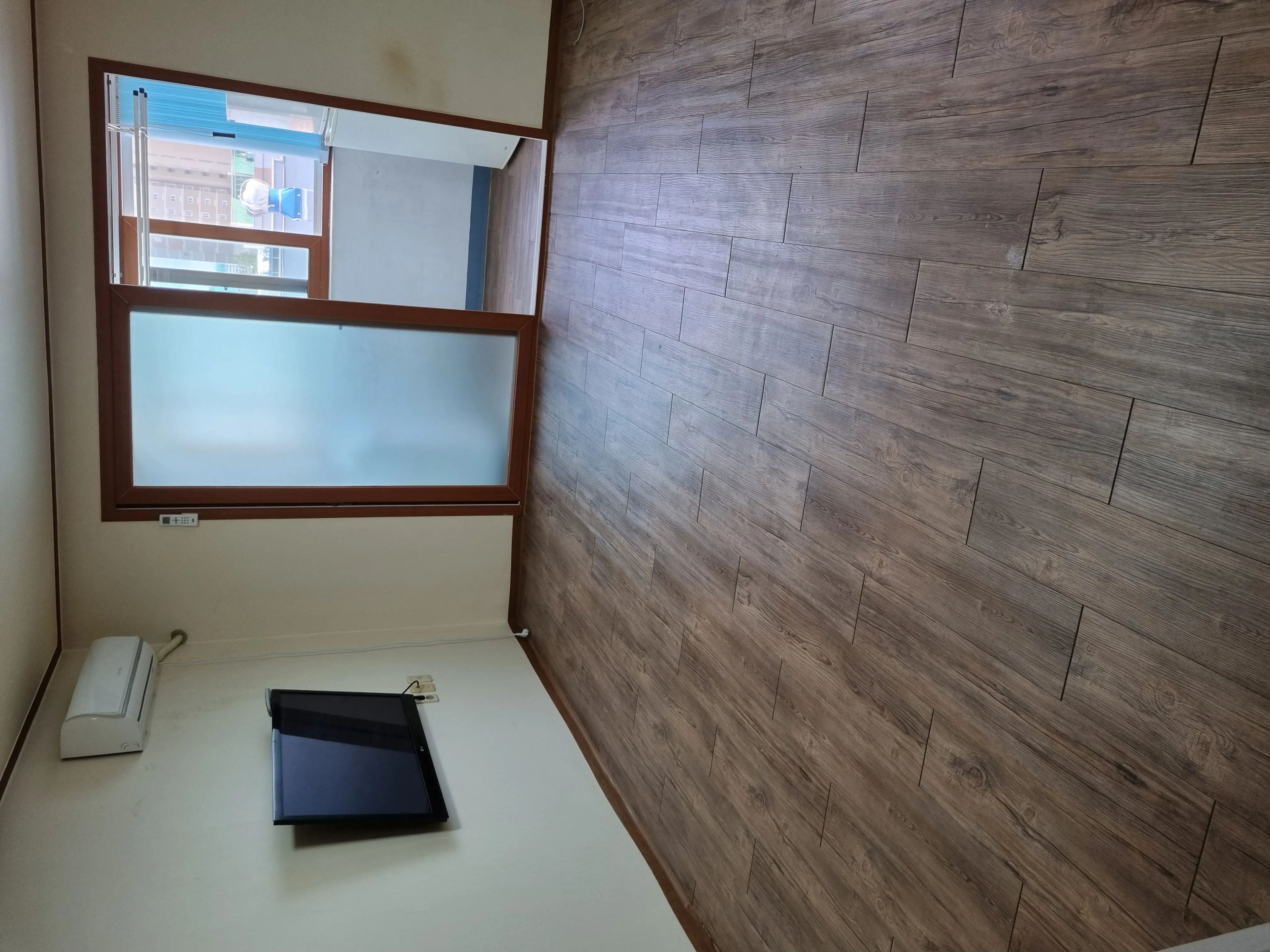 Room image 1