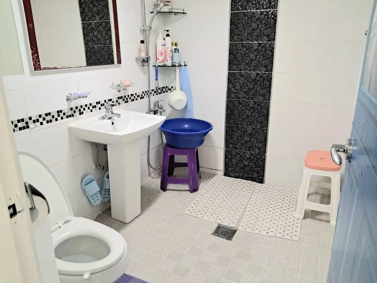 Room image 5