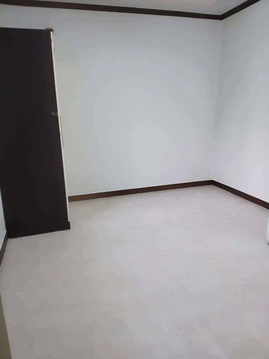 Room image 4