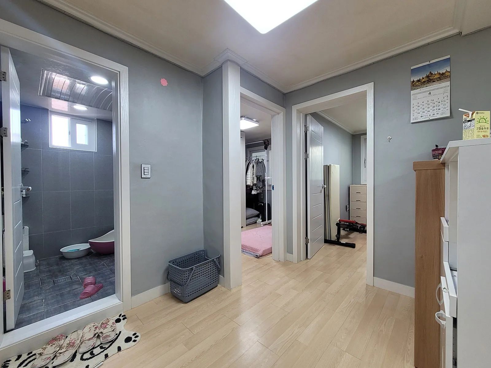 Room image 3