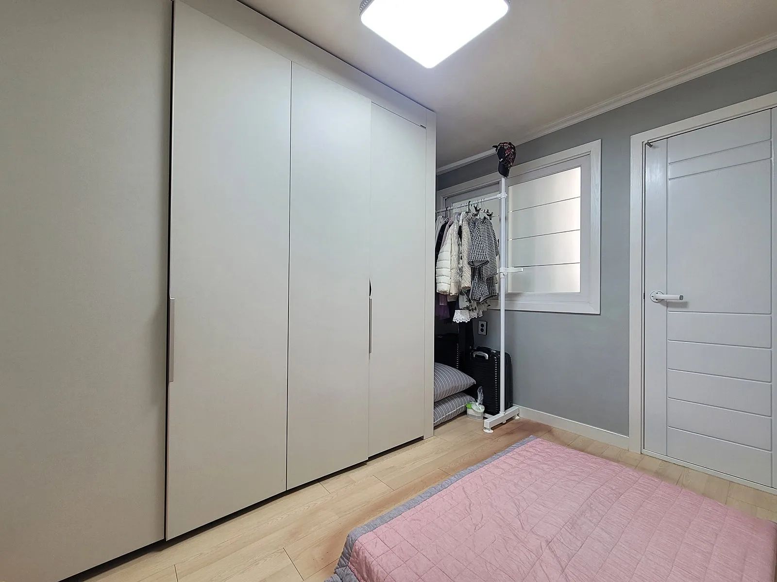 Room image 4
