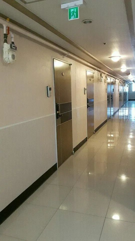 Room image 1