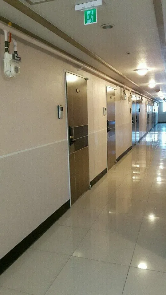 Room image 1