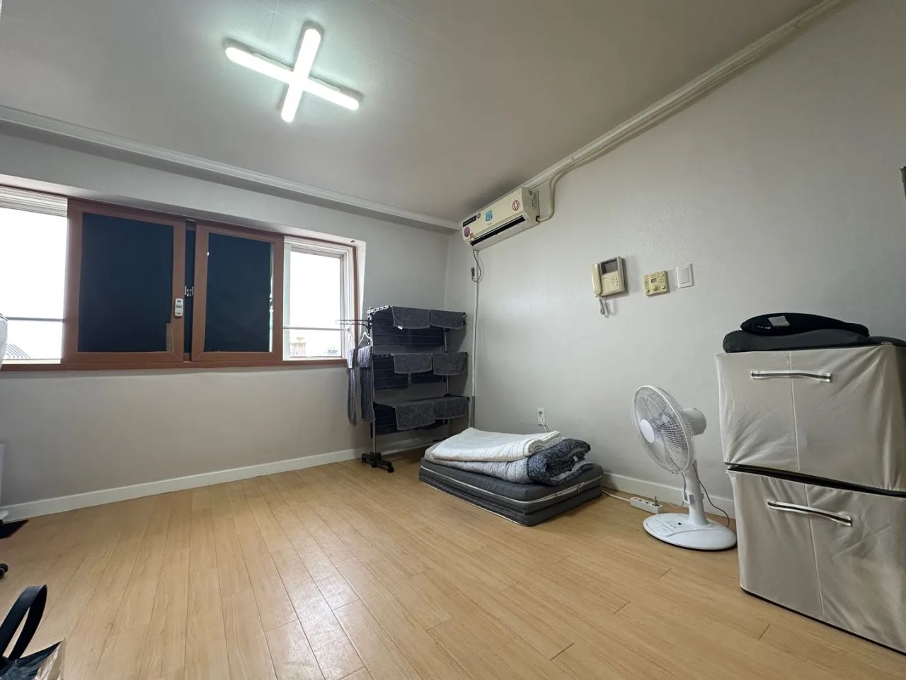 Room image 3