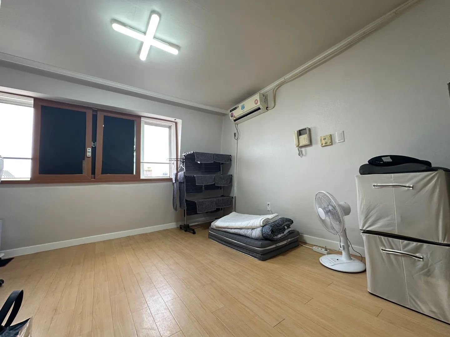 Room image 3