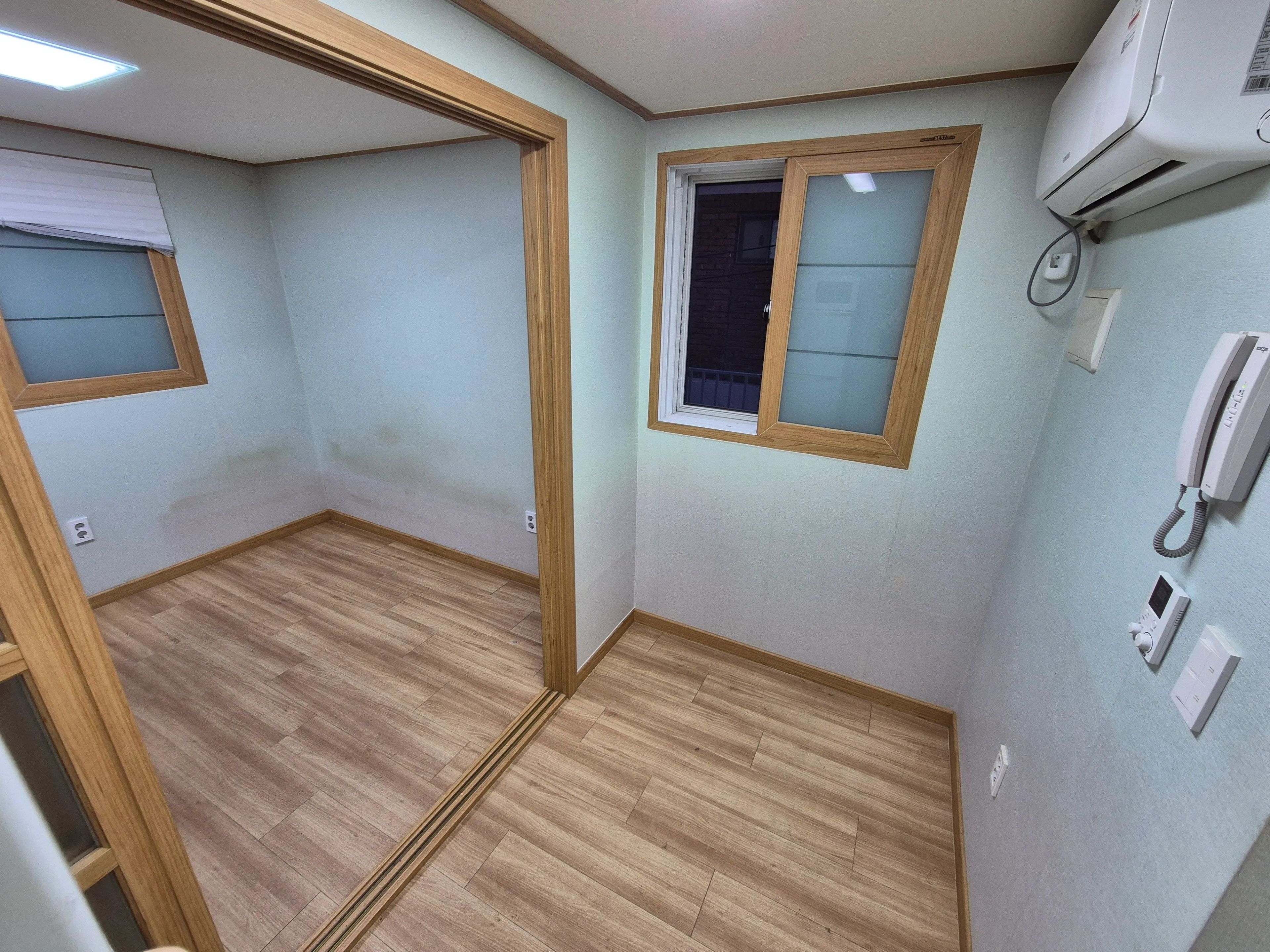 Room image 1