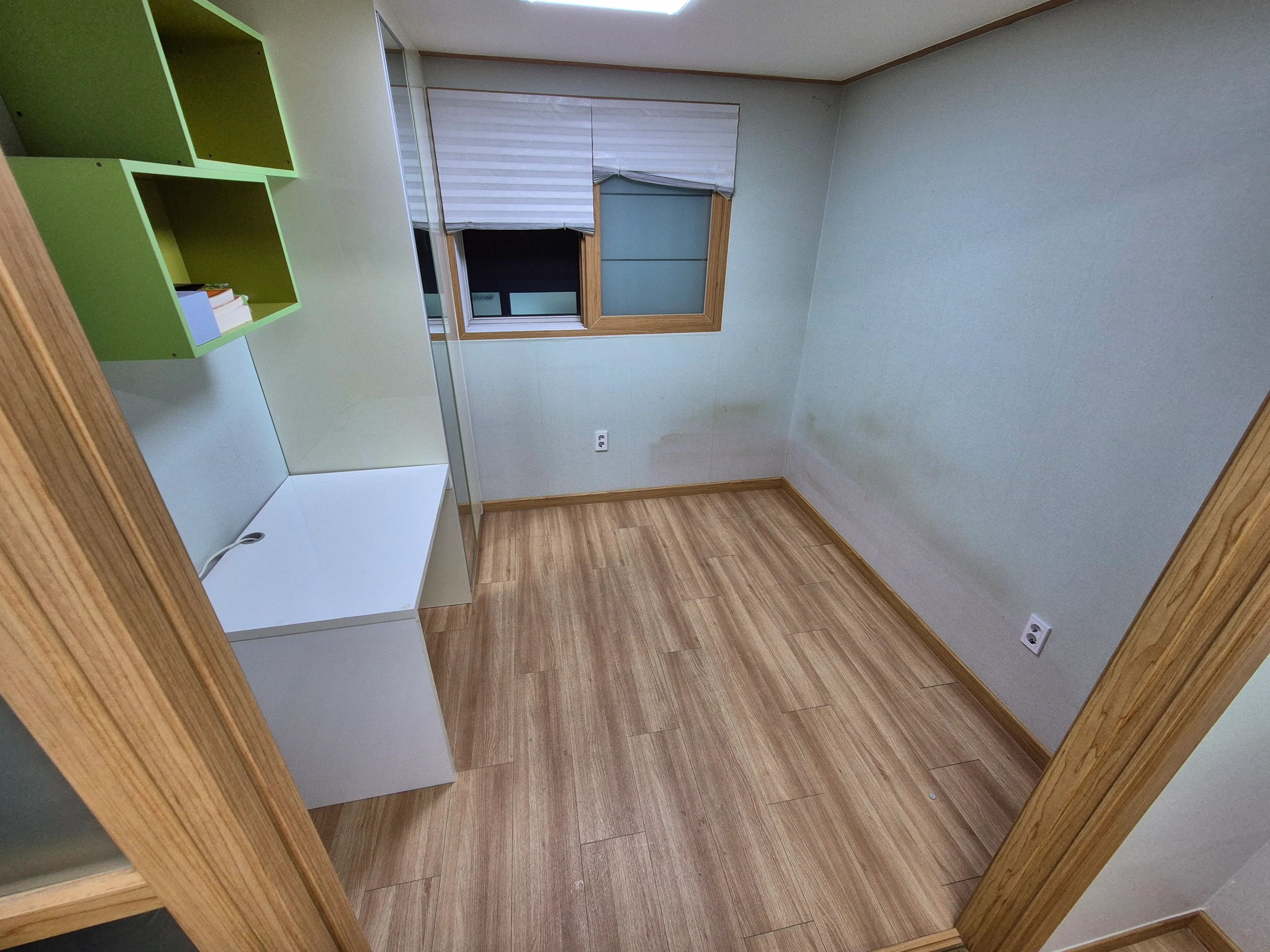 Room image 2