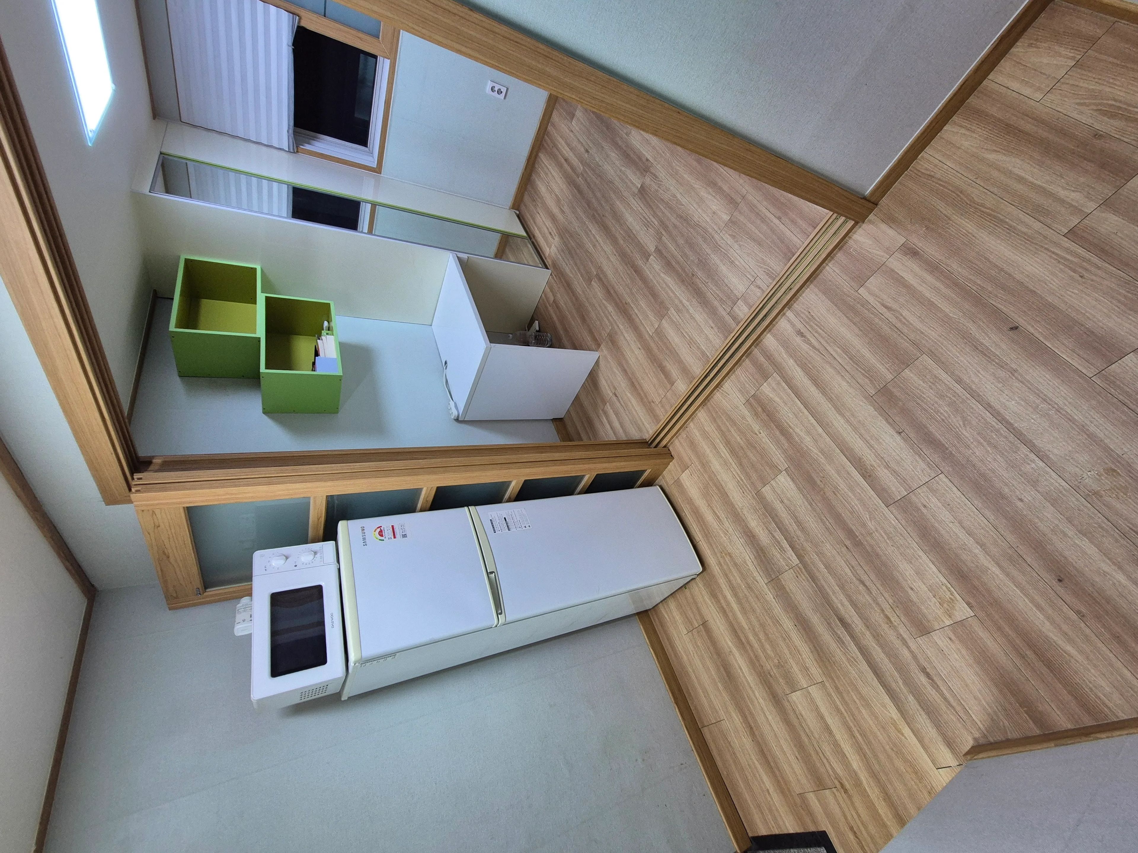 Room image 4