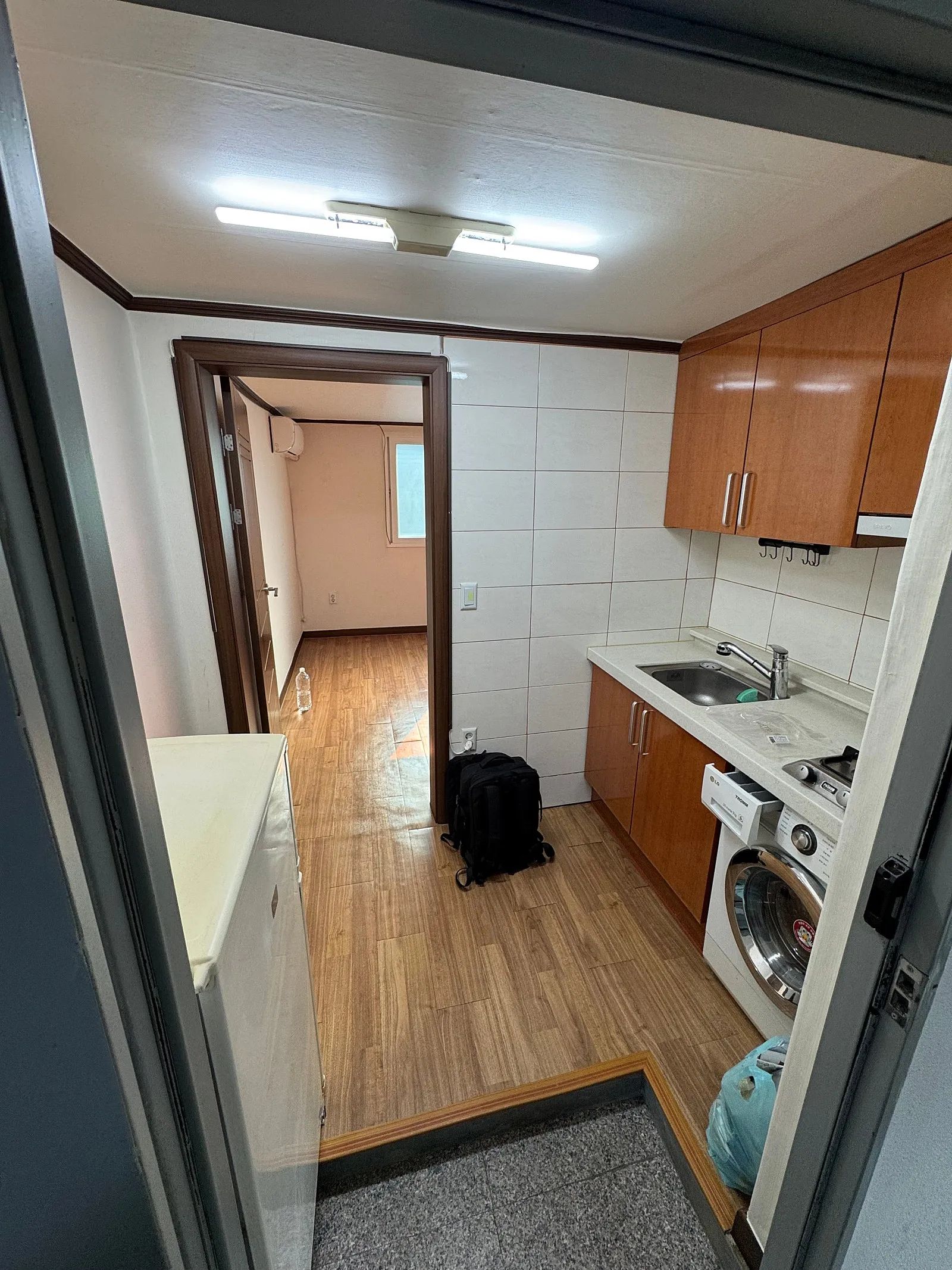 Room image 4