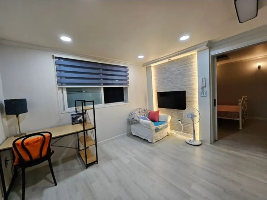 Room image 2