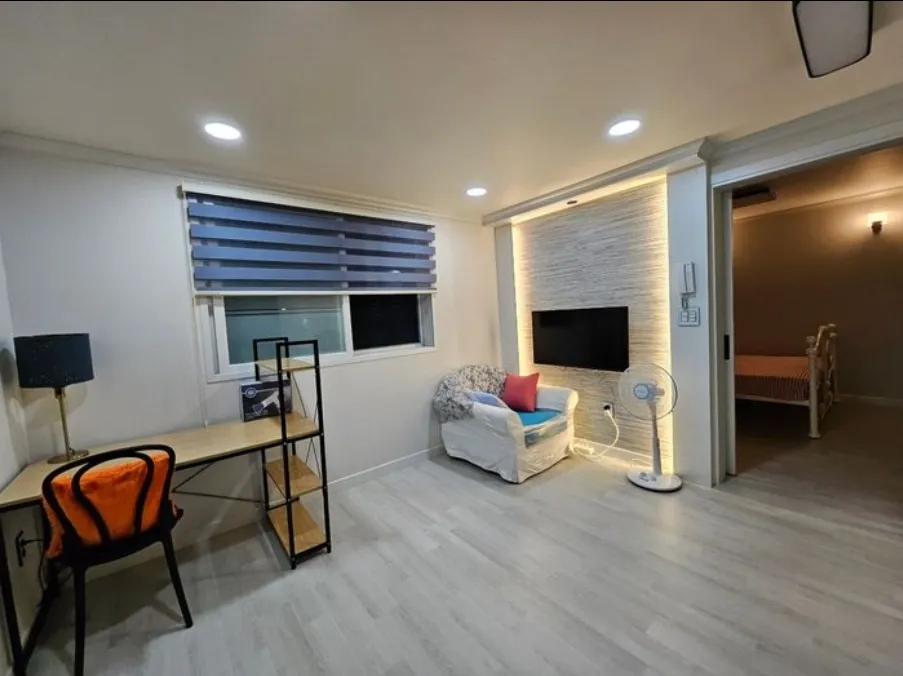 Room image 2