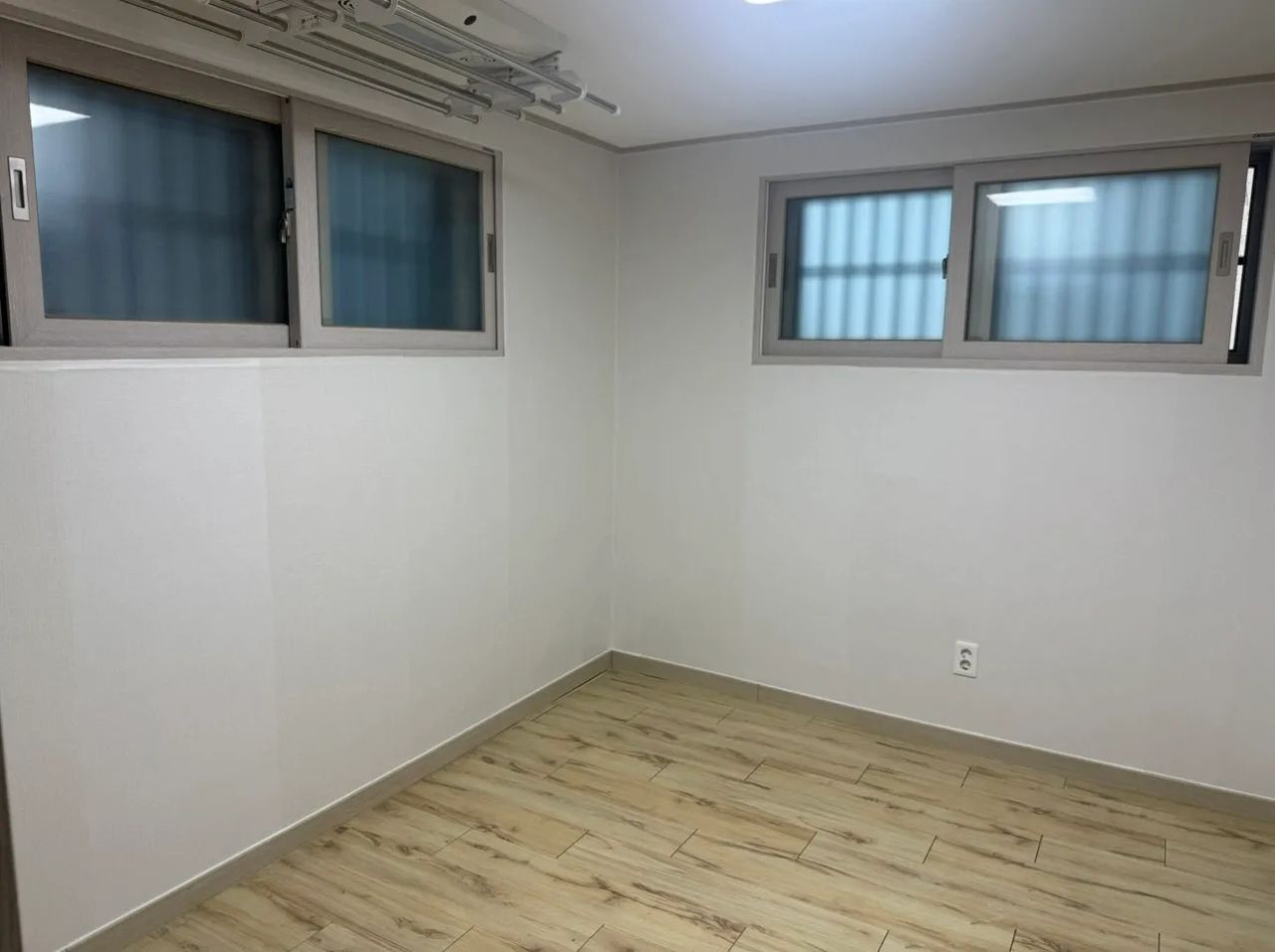 Room image 1