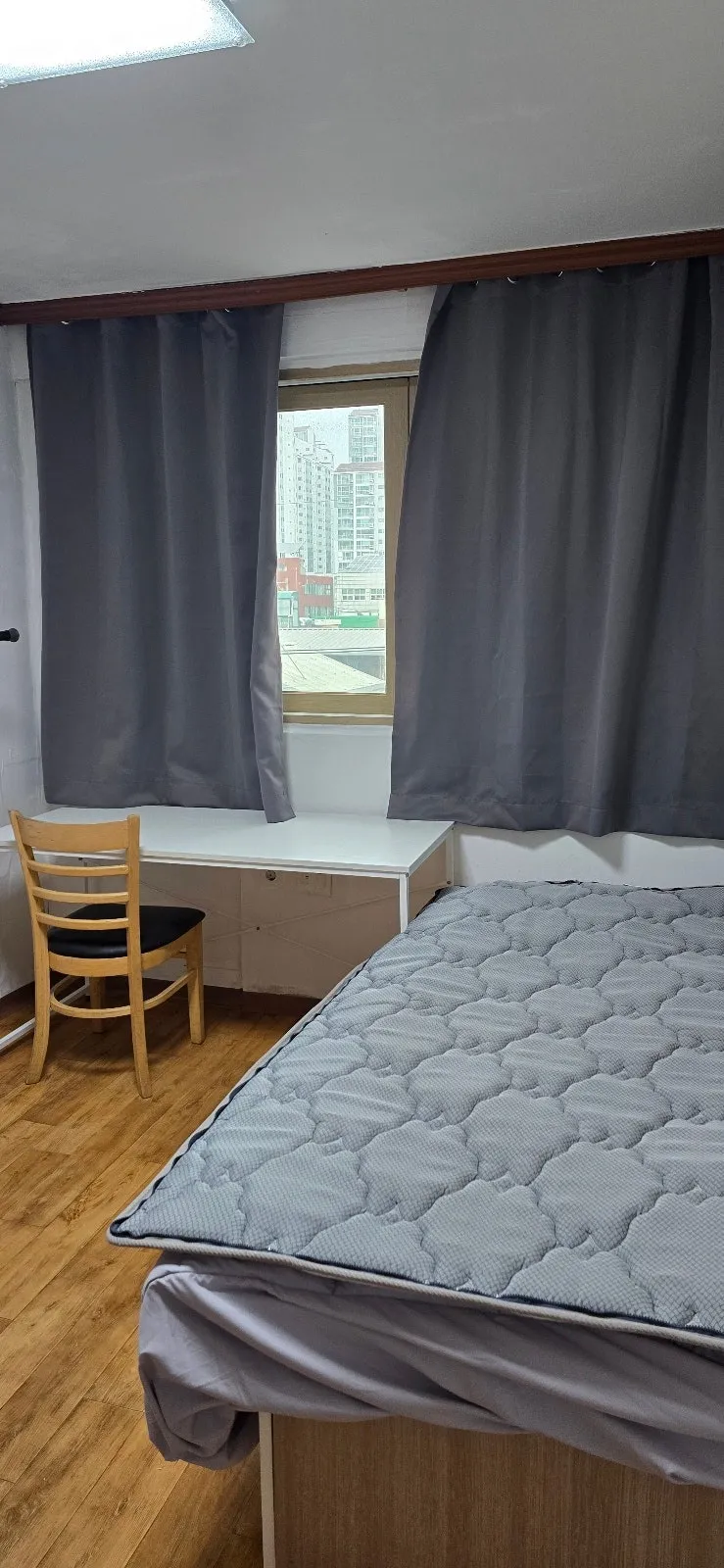 Room image 3