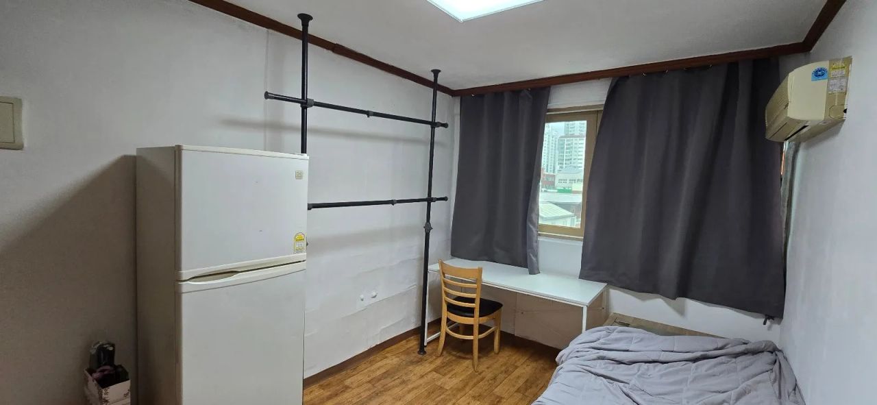 Room image 5