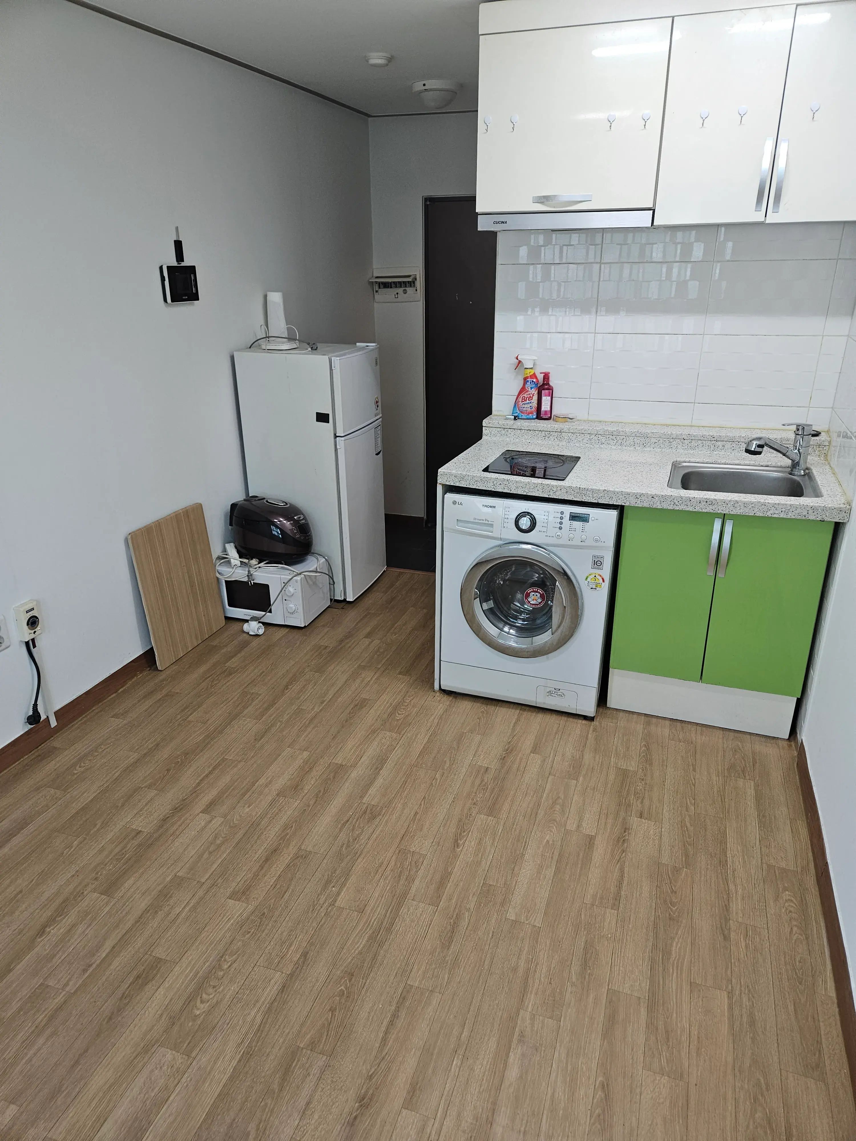 Room image 4