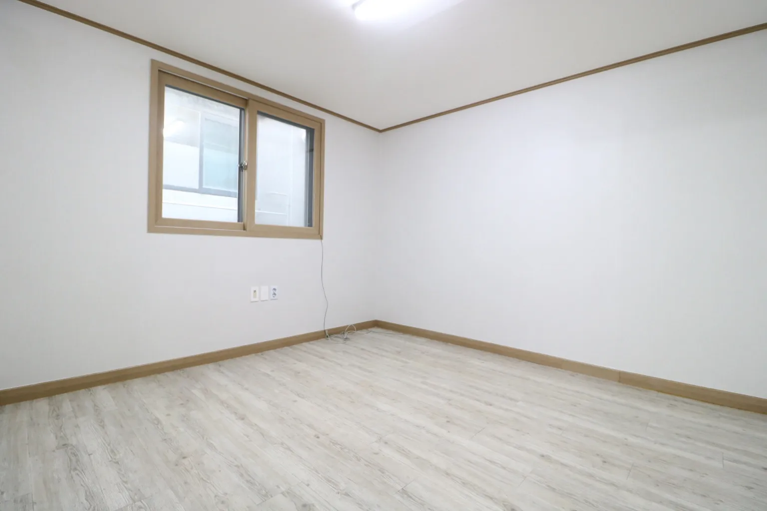 Room image 3