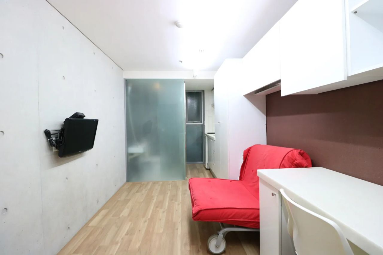 Room image 5