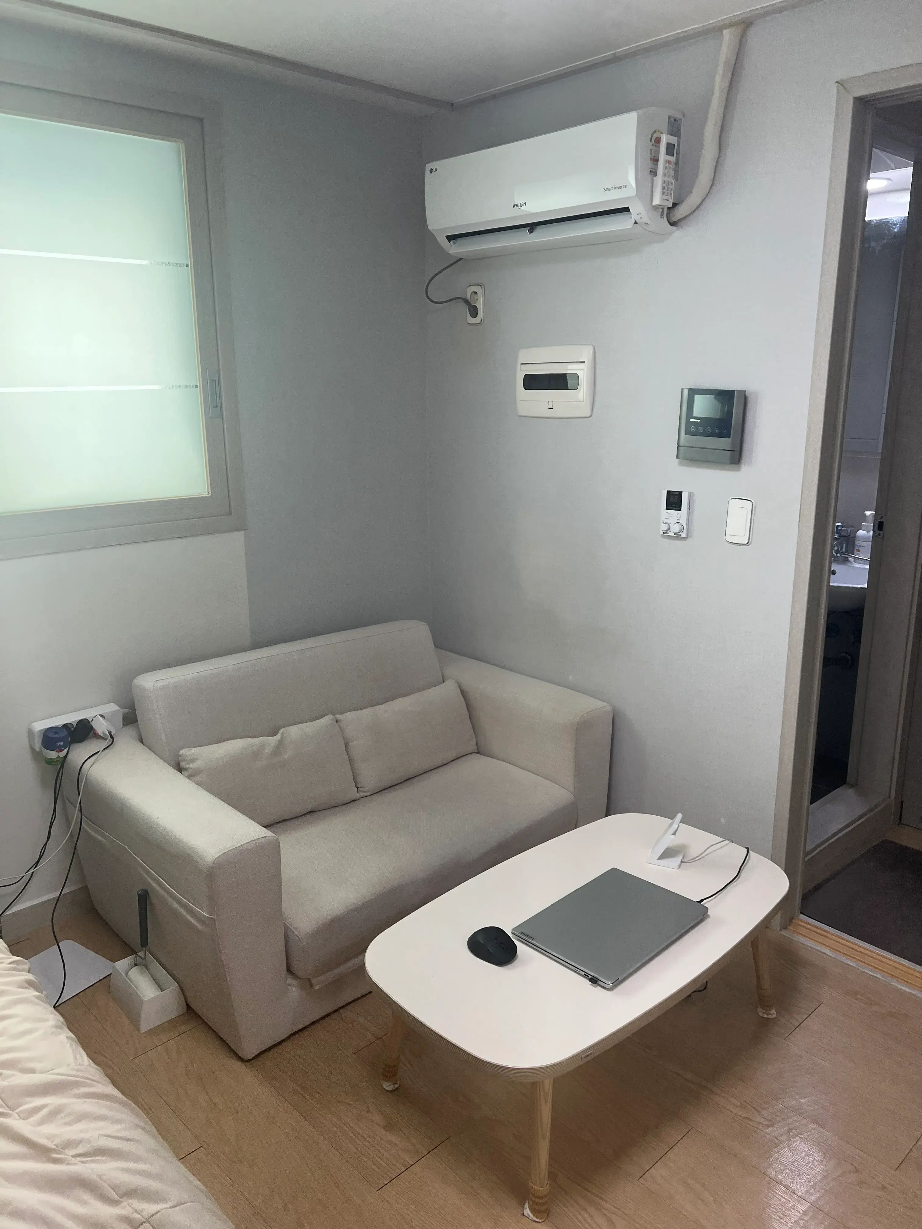 Room image 4