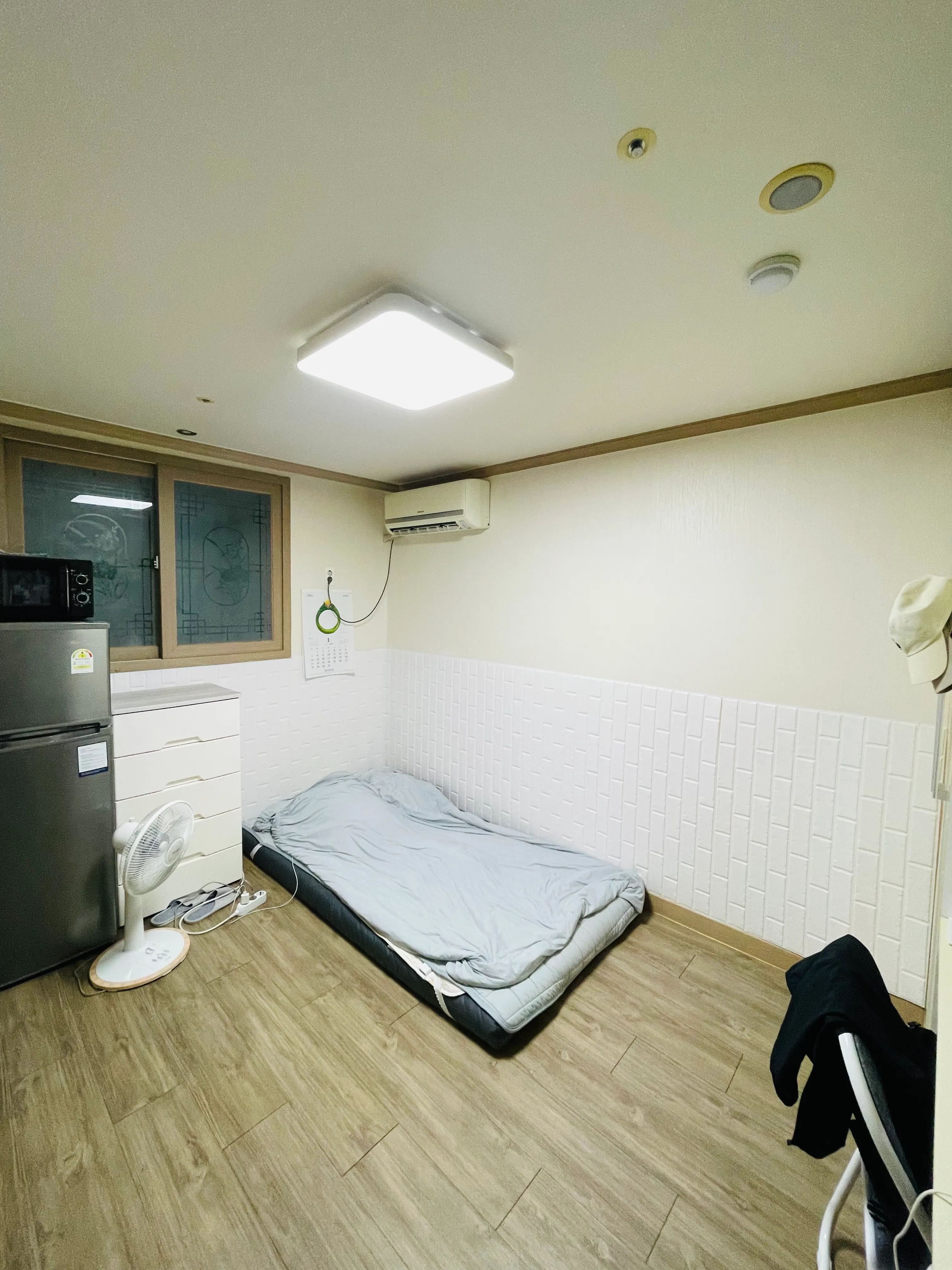 Room image 2