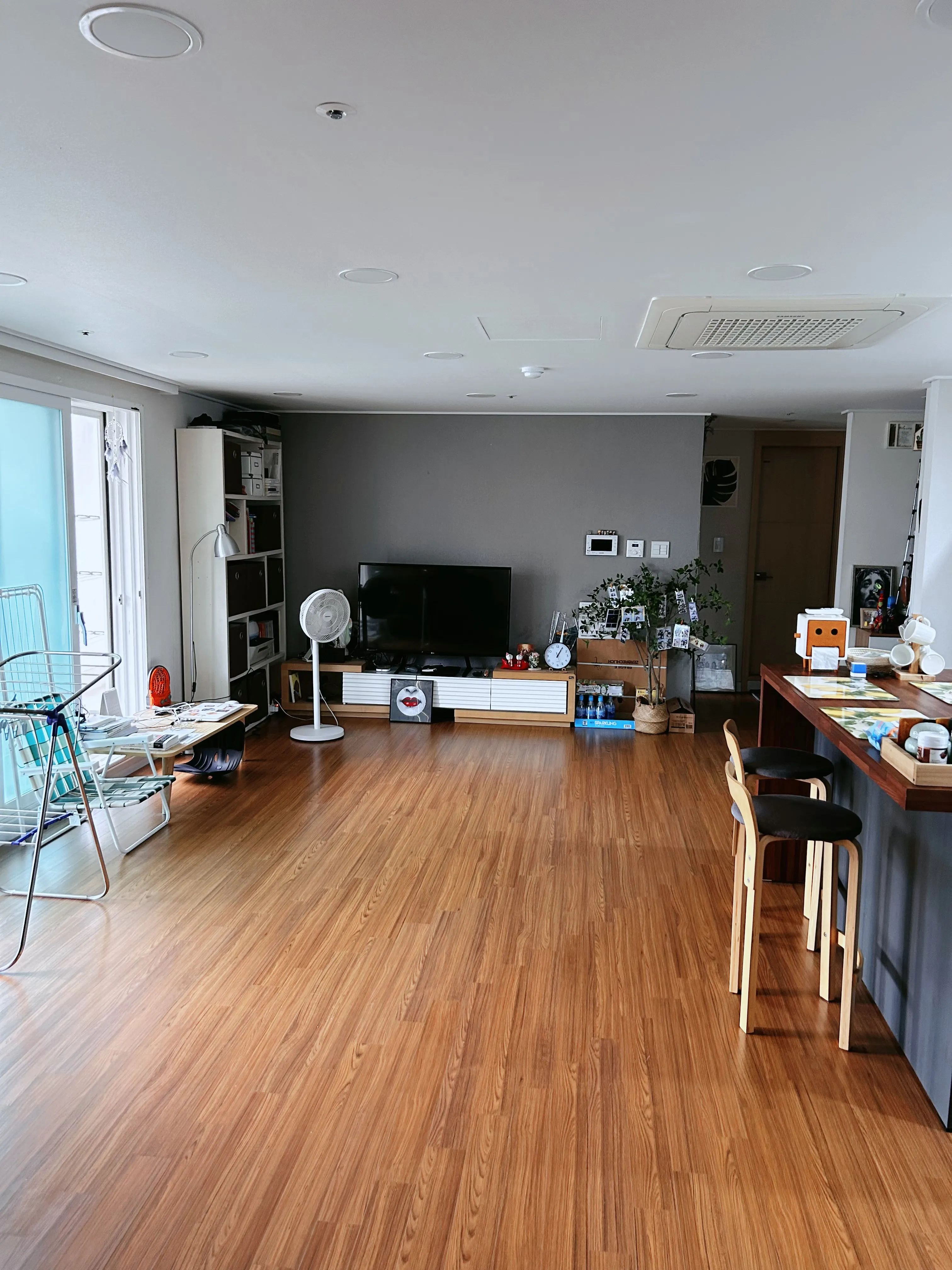 Room image 1