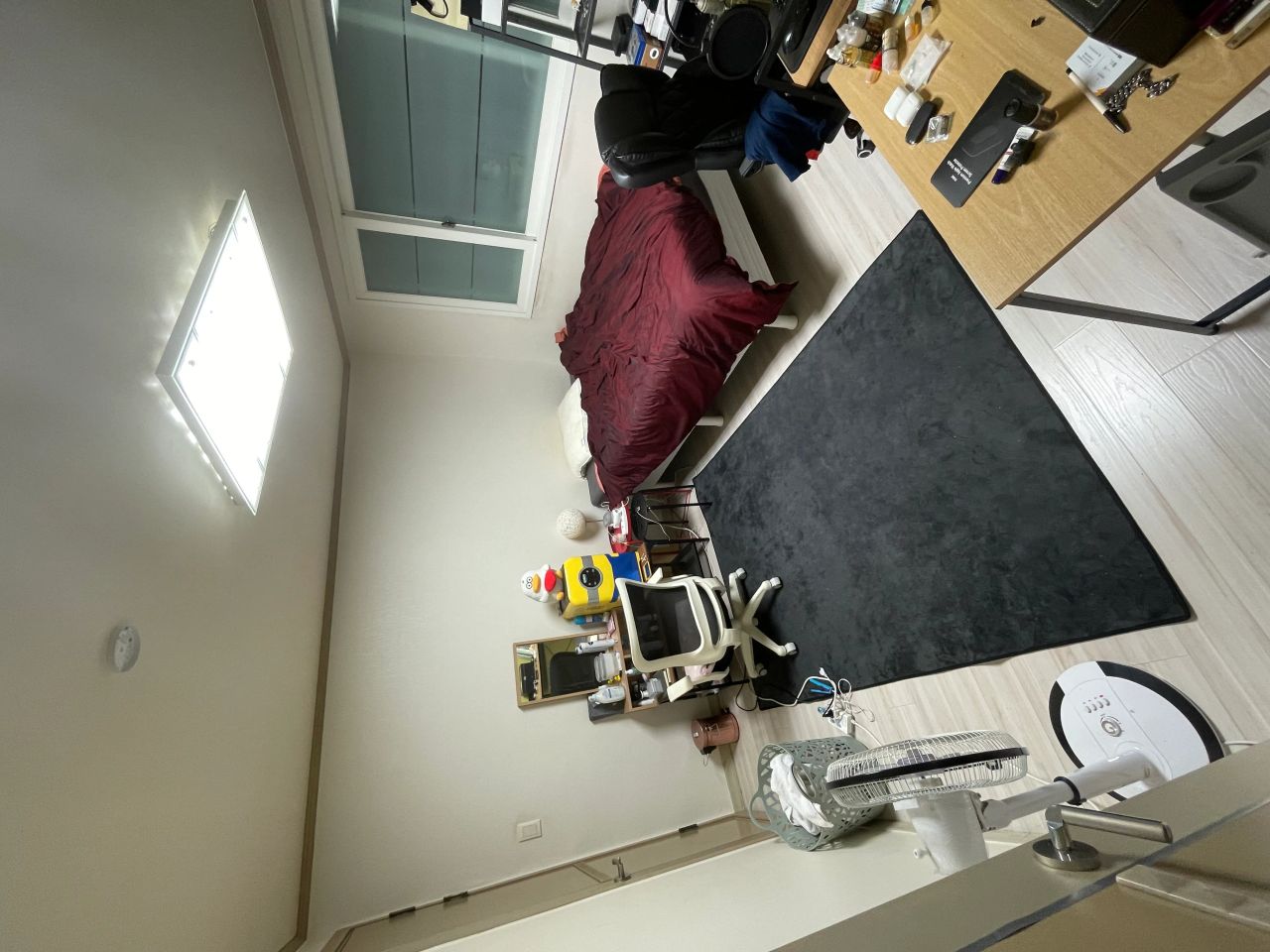 Room image 4