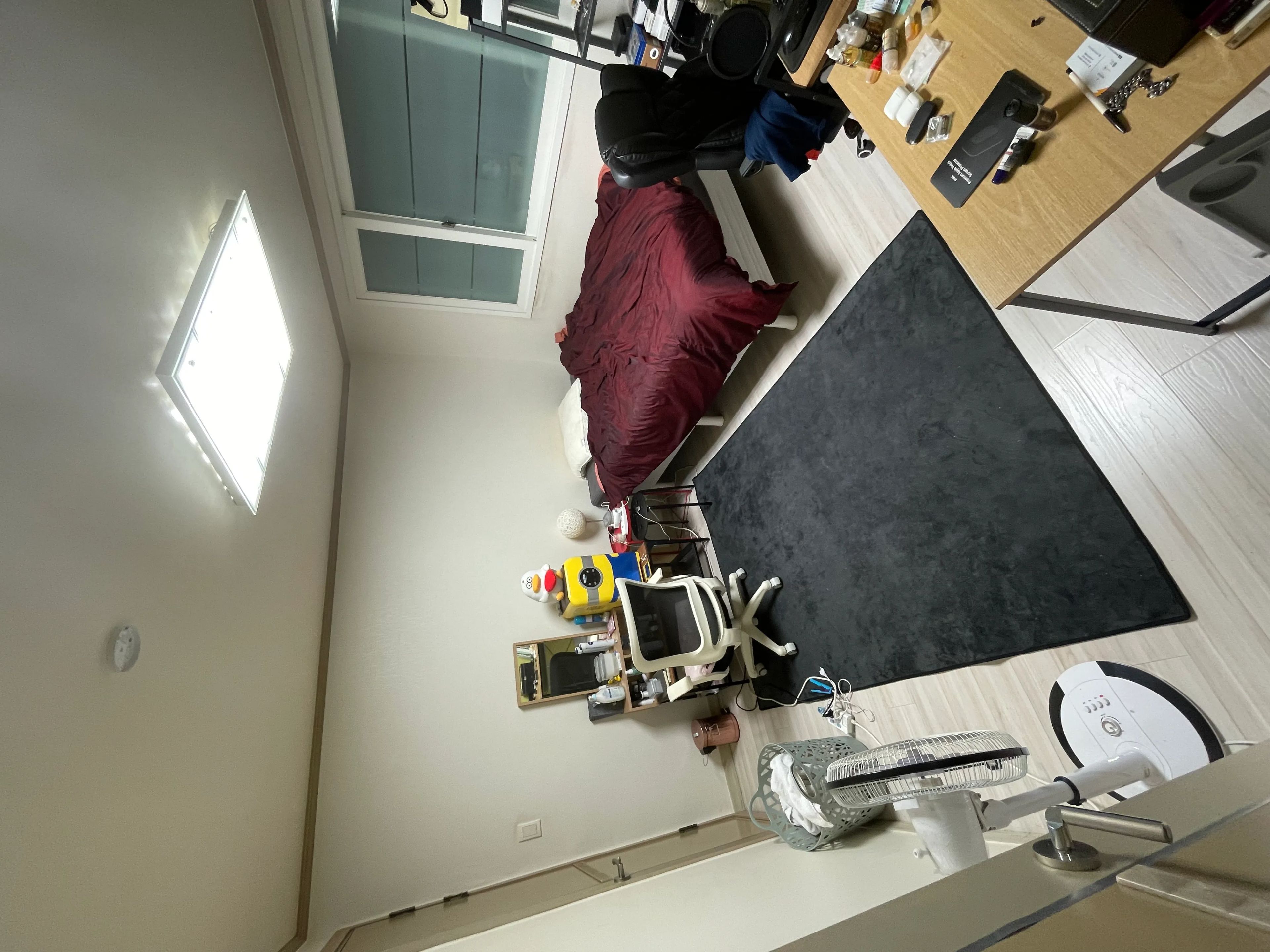 Room image 4