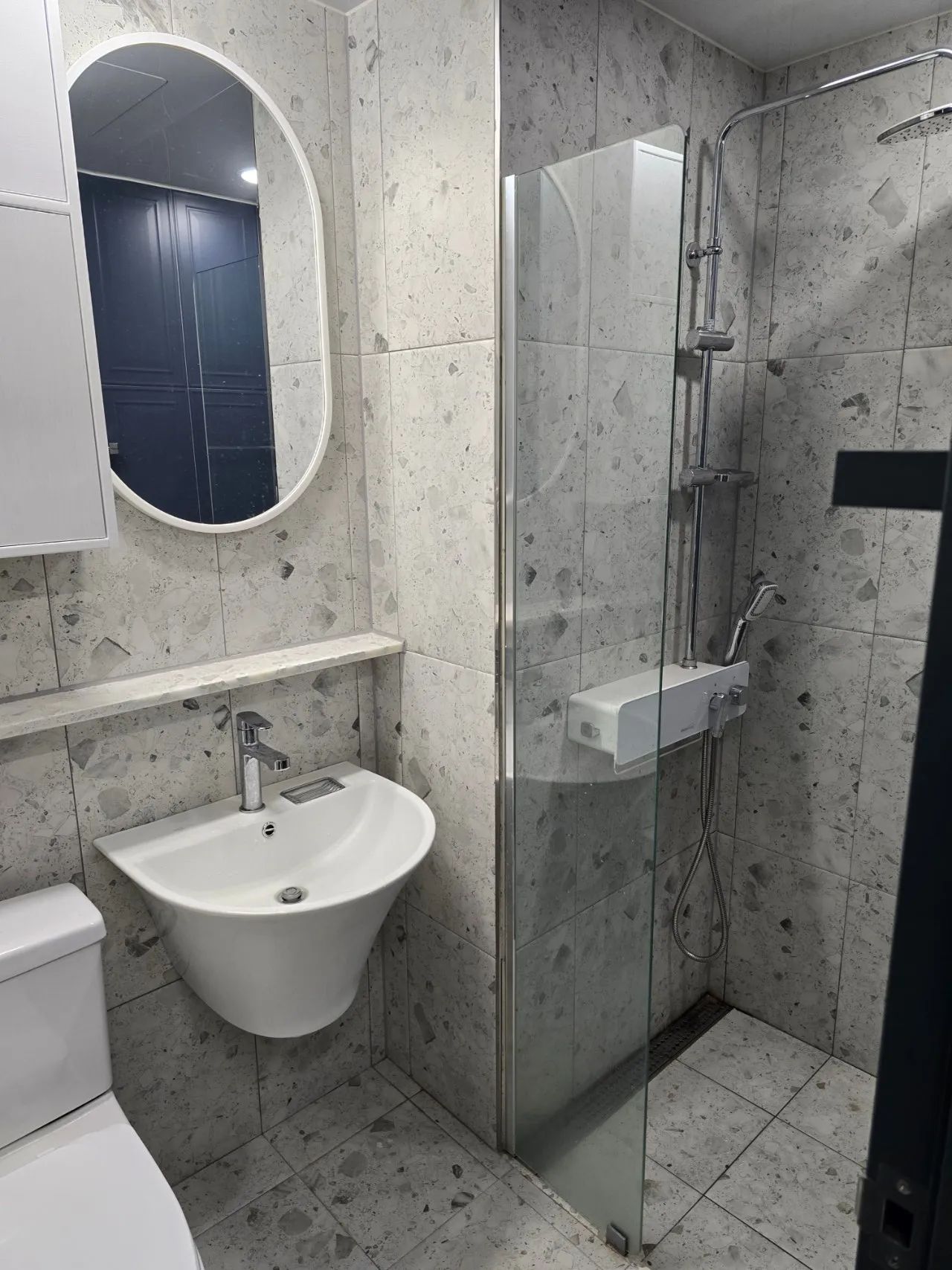 Room image 4