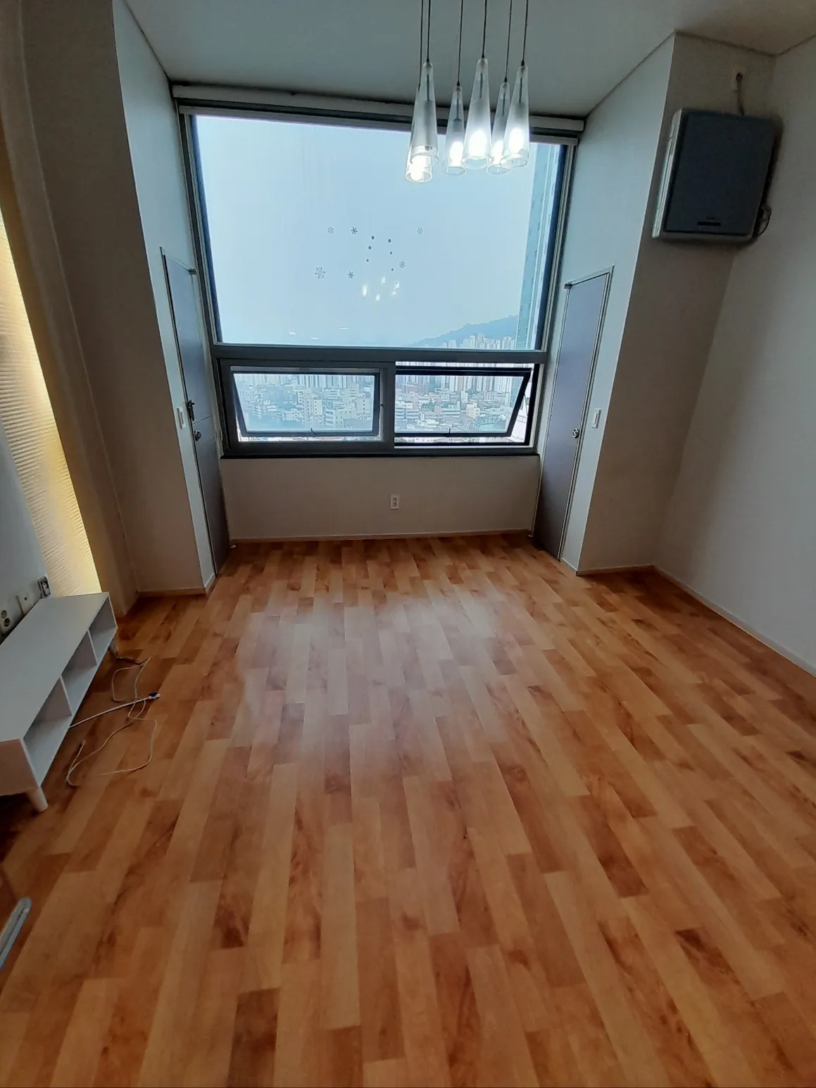 Room image 4