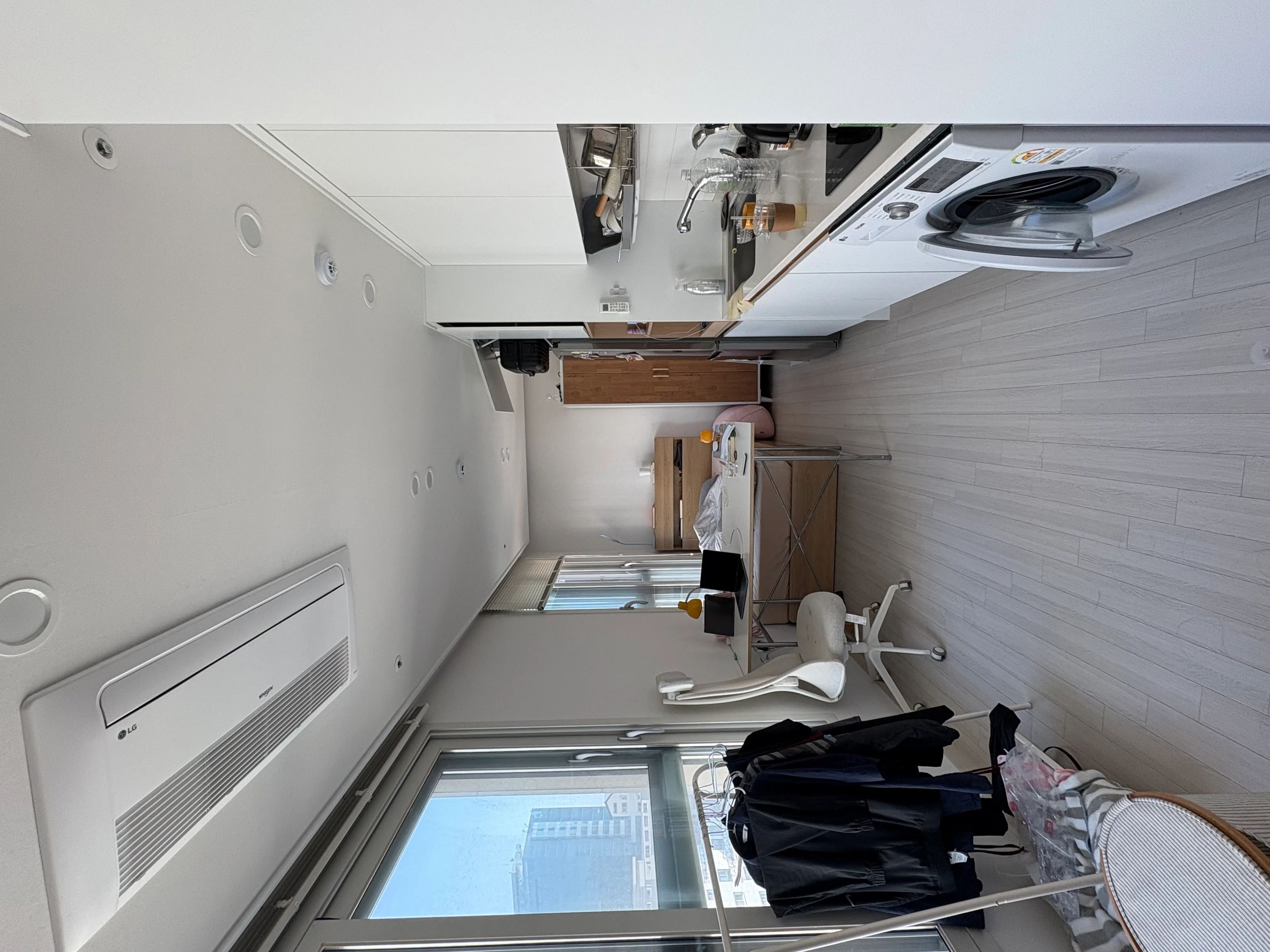Room image 1
