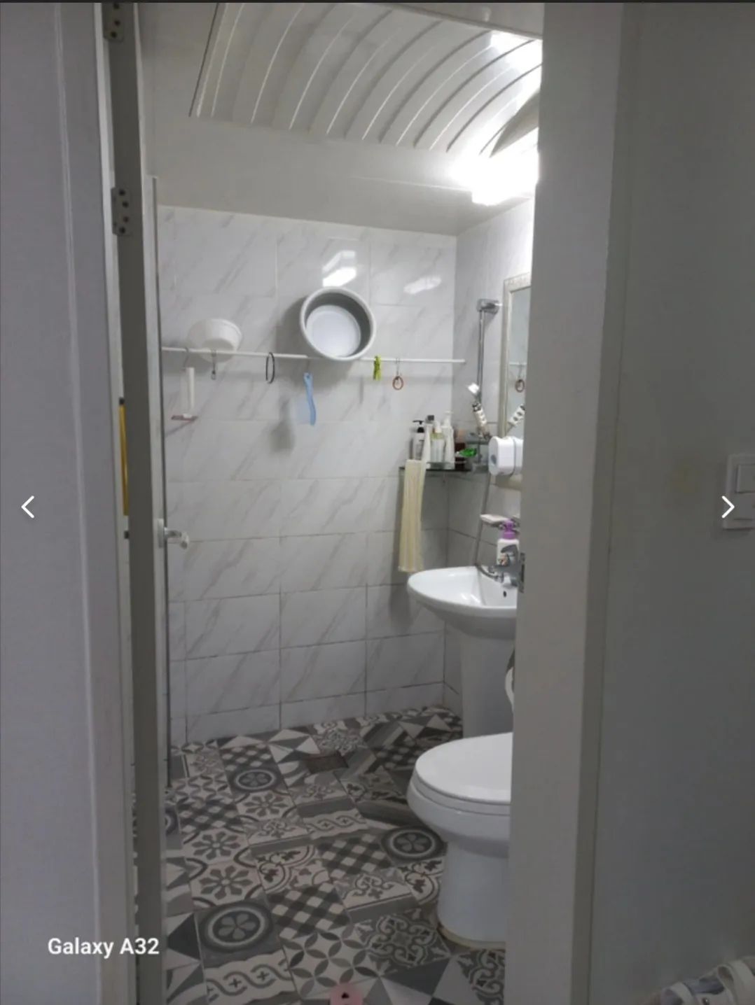 Room image 4