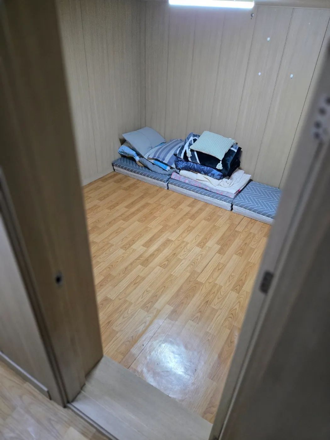 Room image 3