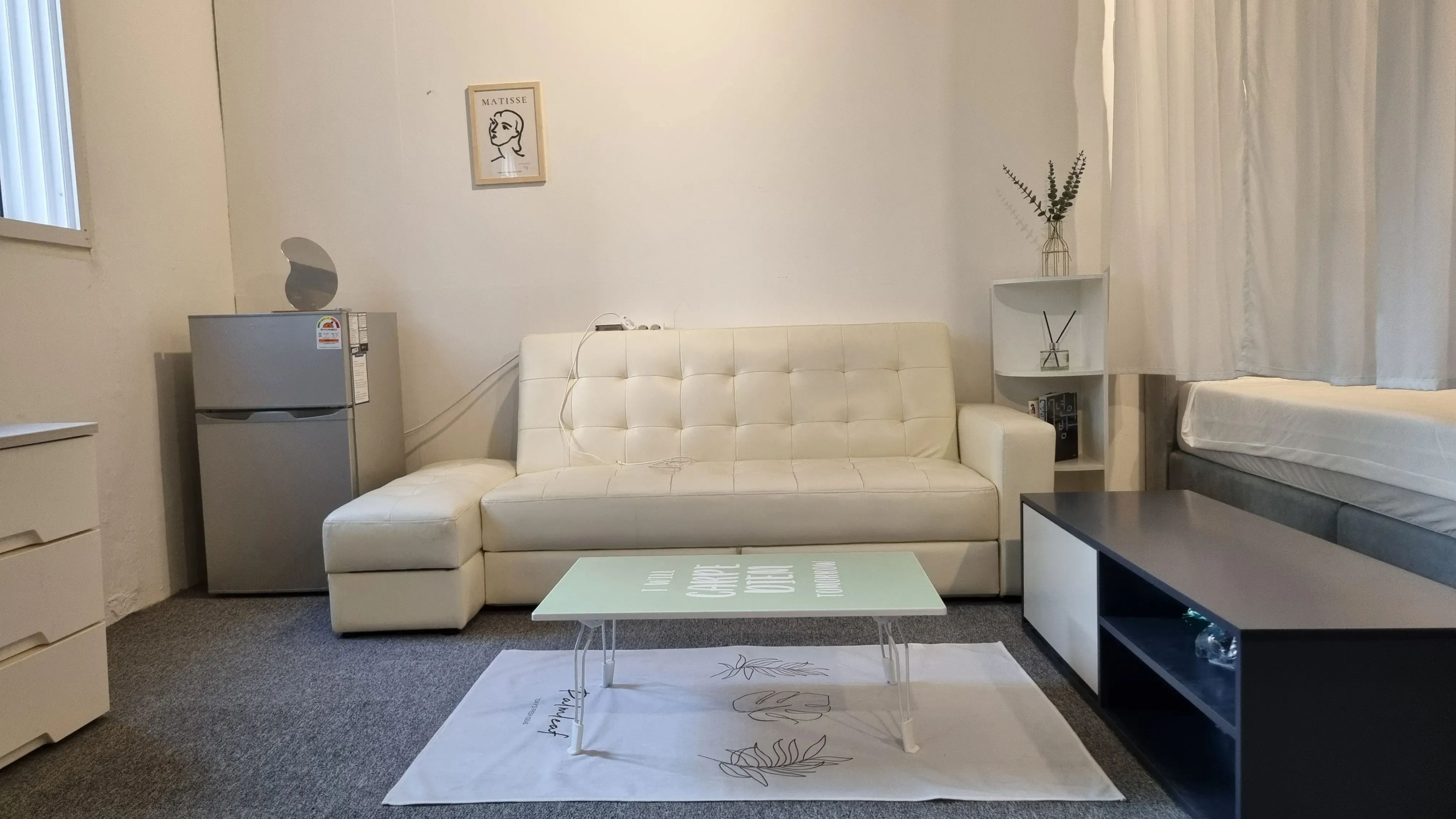 Room image 1