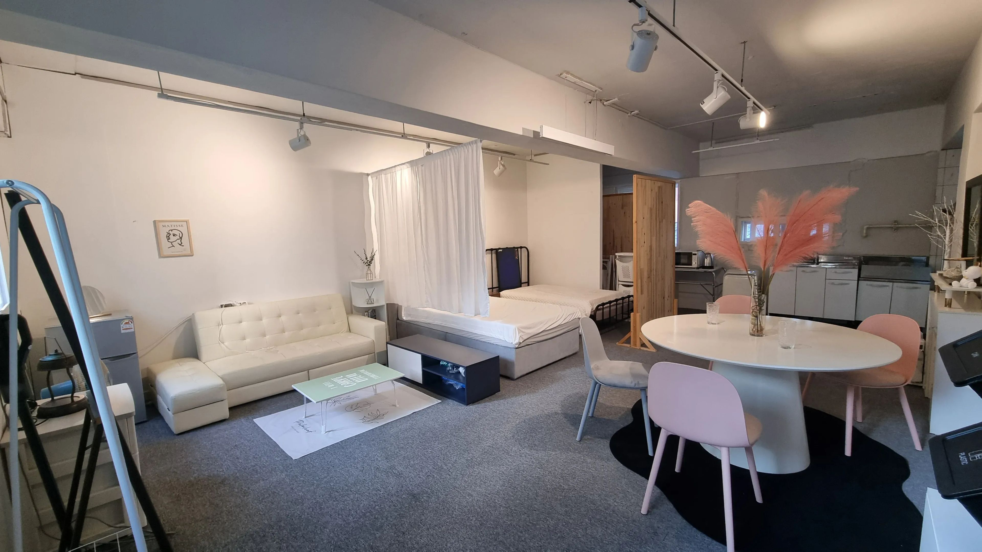 Room image 5