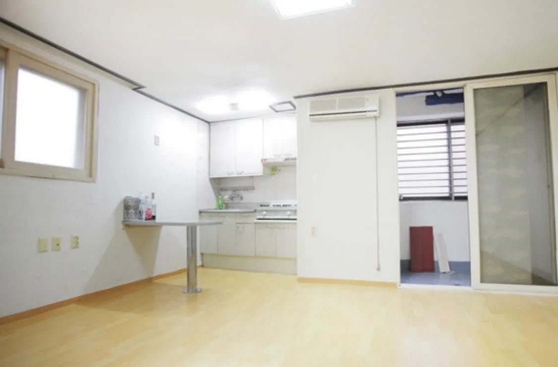 Room image 1