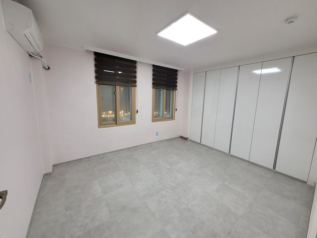 Room image 1