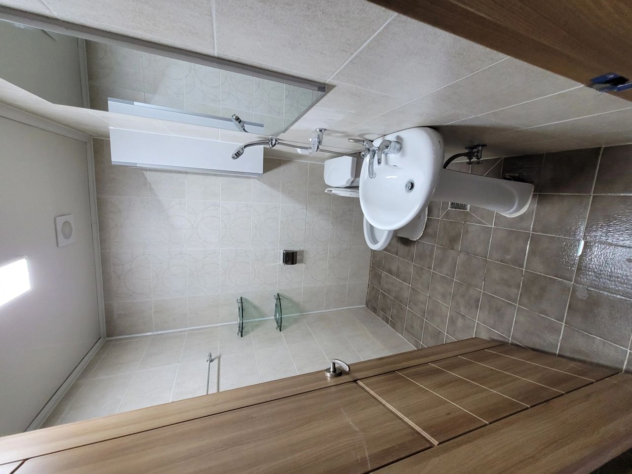 Room image 5