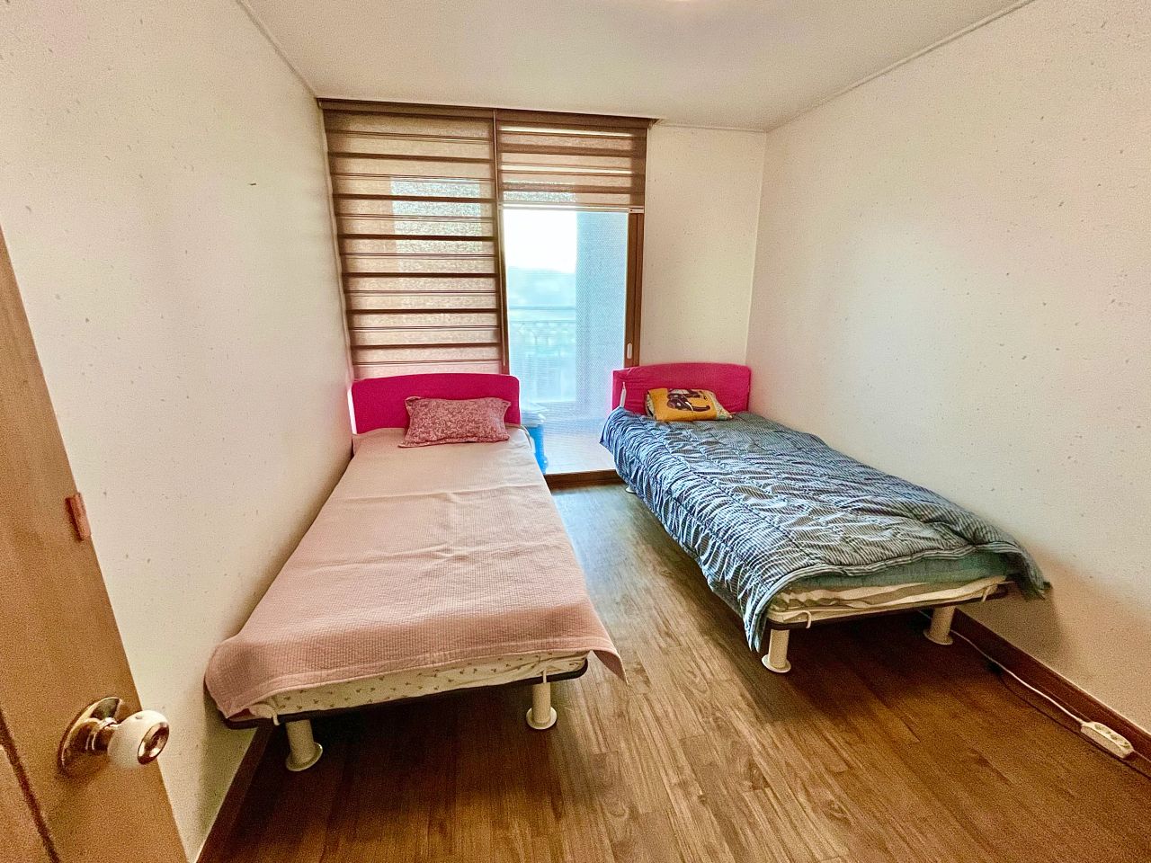 Room image 3