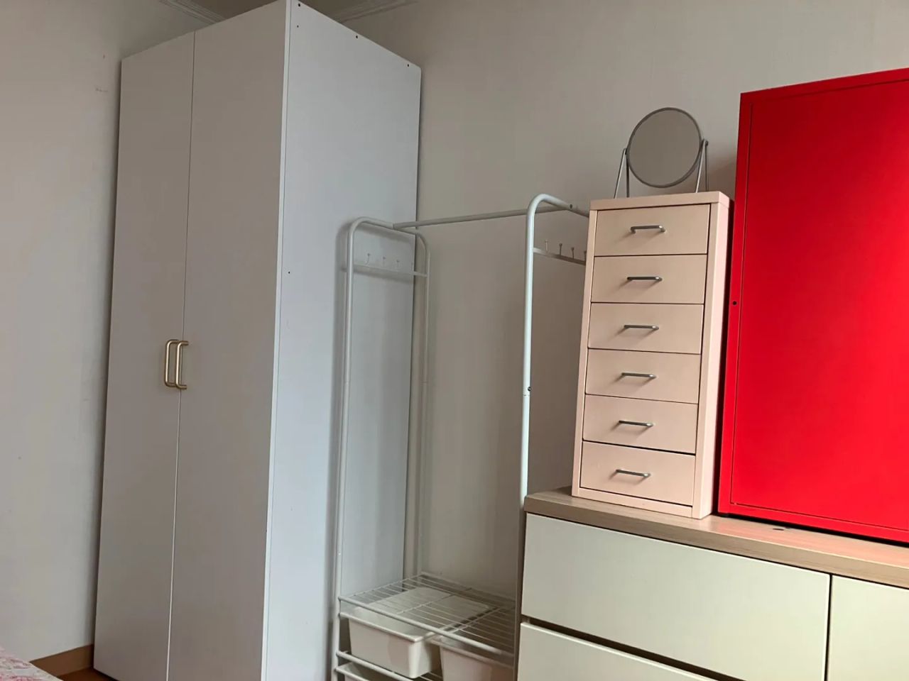 Room image 4
