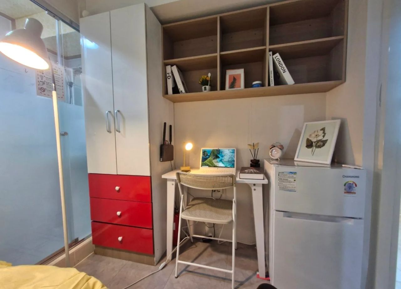 Room image 3