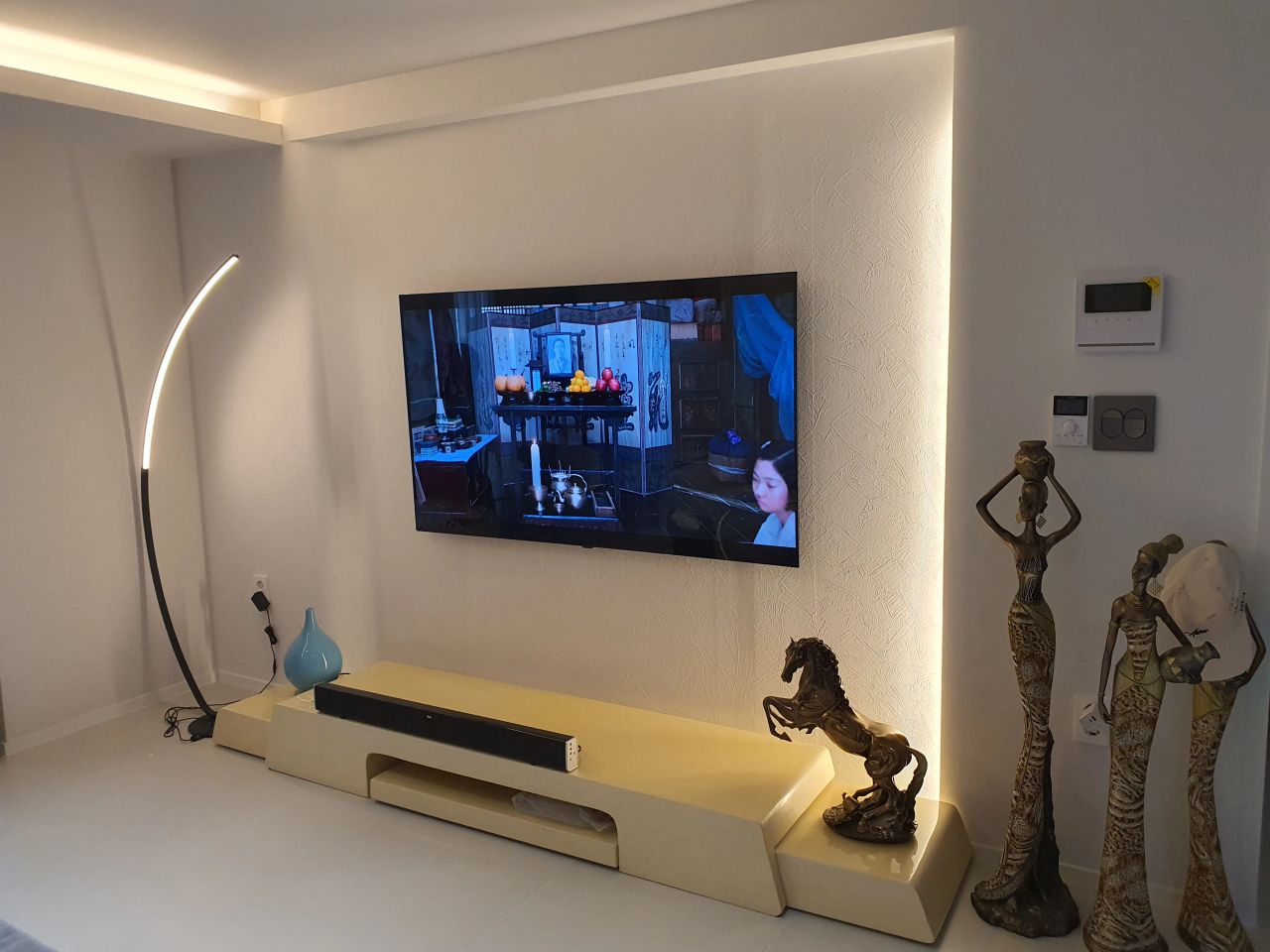 Room image 1